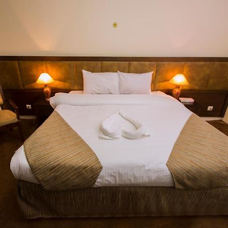 Al Zahra Hotel Medina ภายนอก รูปภาพ