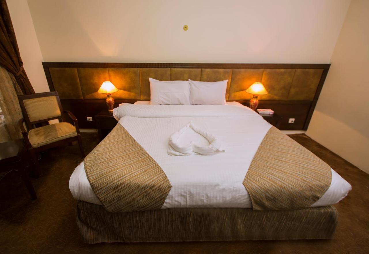 Al Zahra Hotel Medina ภายนอก รูปภาพ
