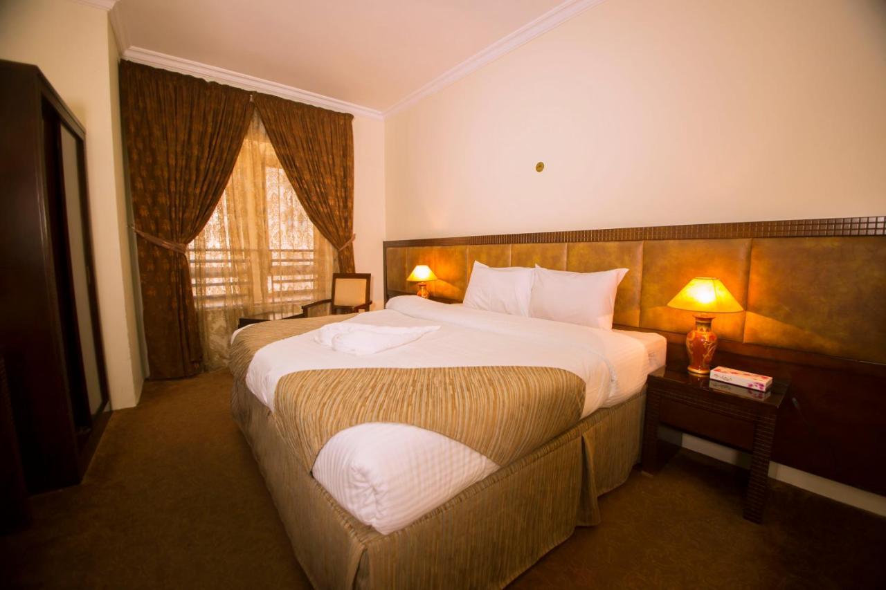 Al Zahra Hotel Medina ภายนอก รูปภาพ